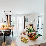 Weinreisedomizil Mit Eigenem Garten Und Parkplatz *