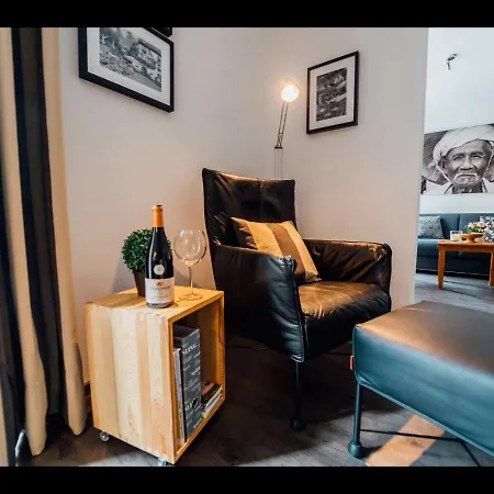 Weinreisedomizil Mit Eigenem Garten Und Parkplatz *