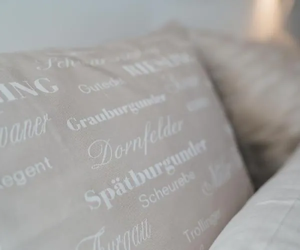 Weinreisedomizil Mit Eigenem Garten Und Parkplatz